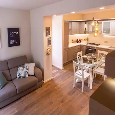 Terrazza Panoramica Privata 코르시아노
